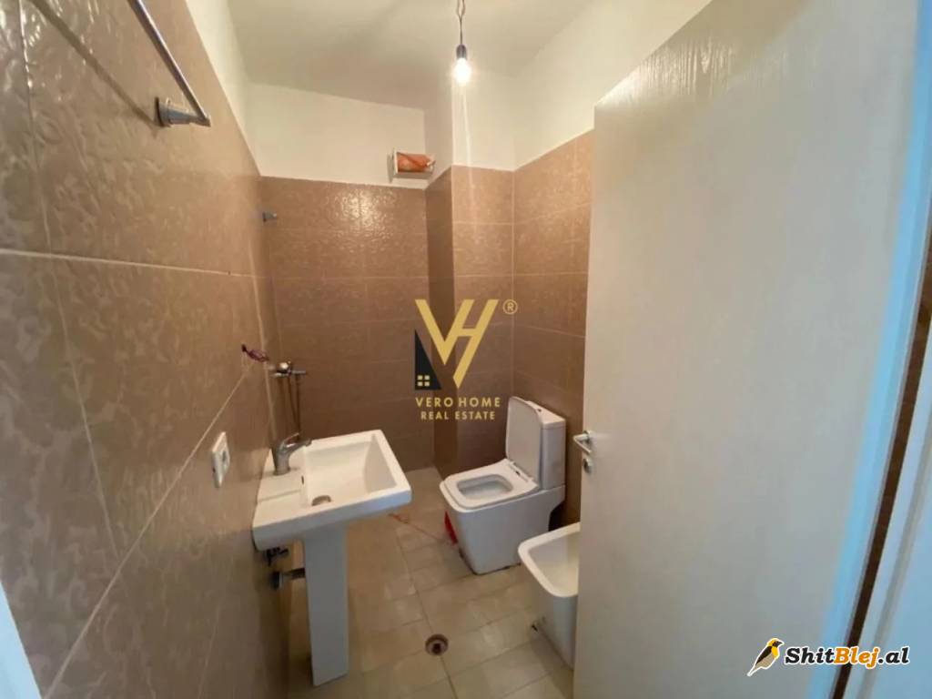 2+1+2 TE KOPSHTI BOTANIK 215.000 EURO