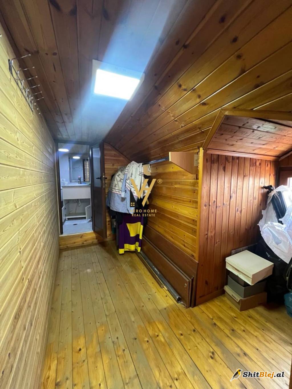 ZYRE 180M2 TE RRUGA E KAVAJES 3.000 EURO