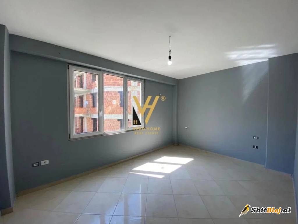 2+1+2 TE KOPSHTI BOTANIK 215.000 EURO