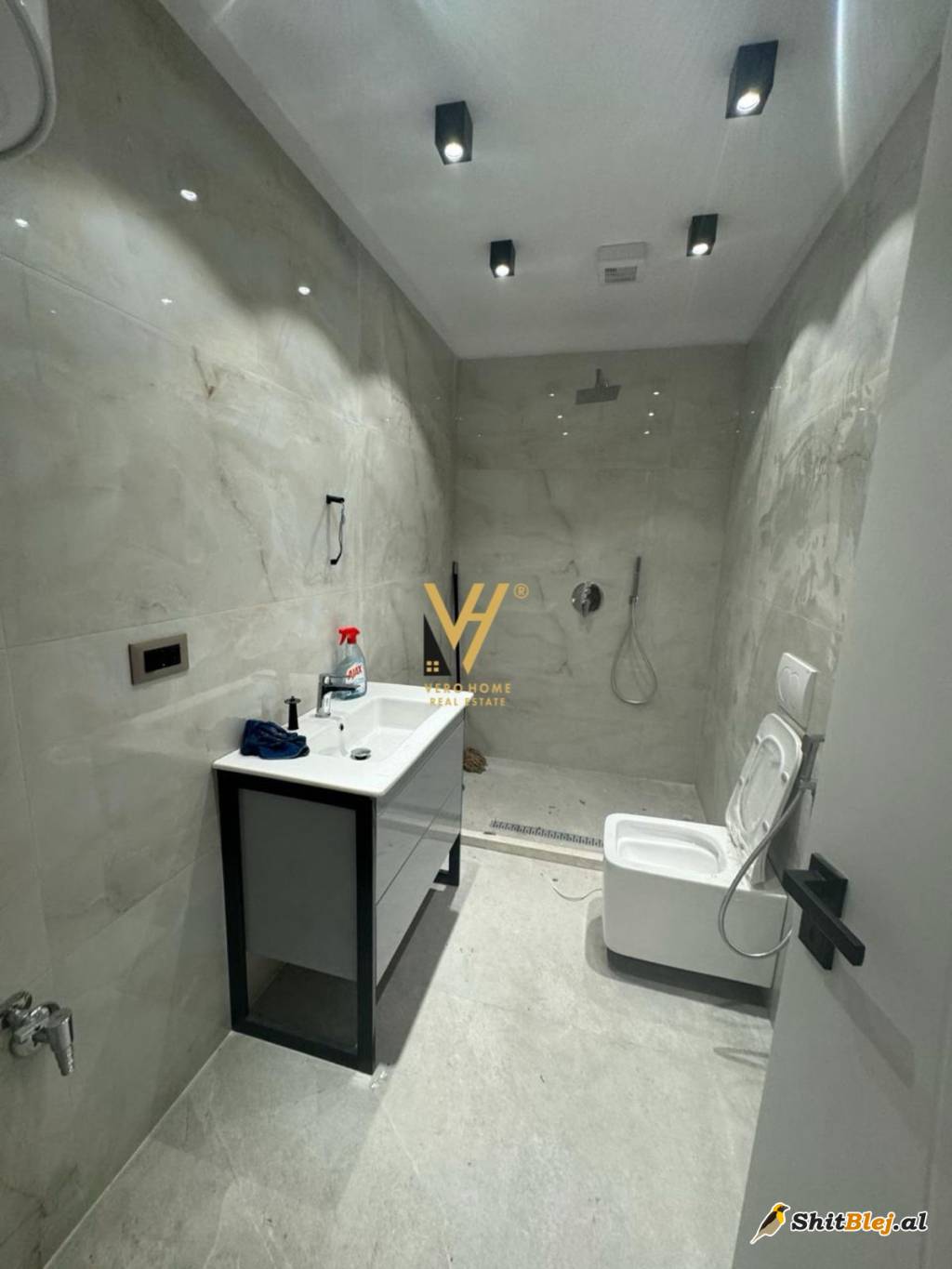 1+1 ME QIRA TE KOMUNA E PARISIT 650 EURO