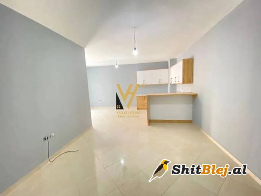 2+1+2 TE KOPSHTI BOTANIK 215.000 EURO