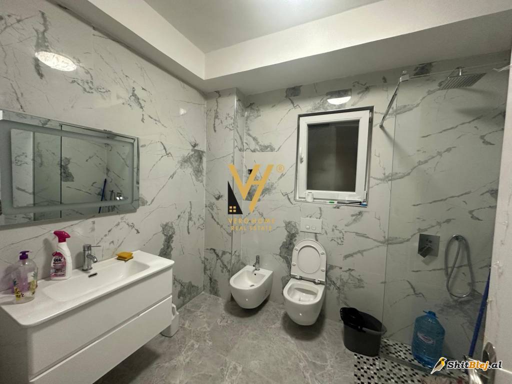 ZYRE 106 M2 ME QIRA TREGU CAM 700 EURO