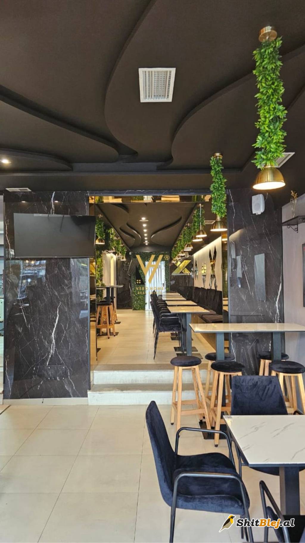 BIZNES BAR LOUNGE NE BLLOK 60.000 EURO