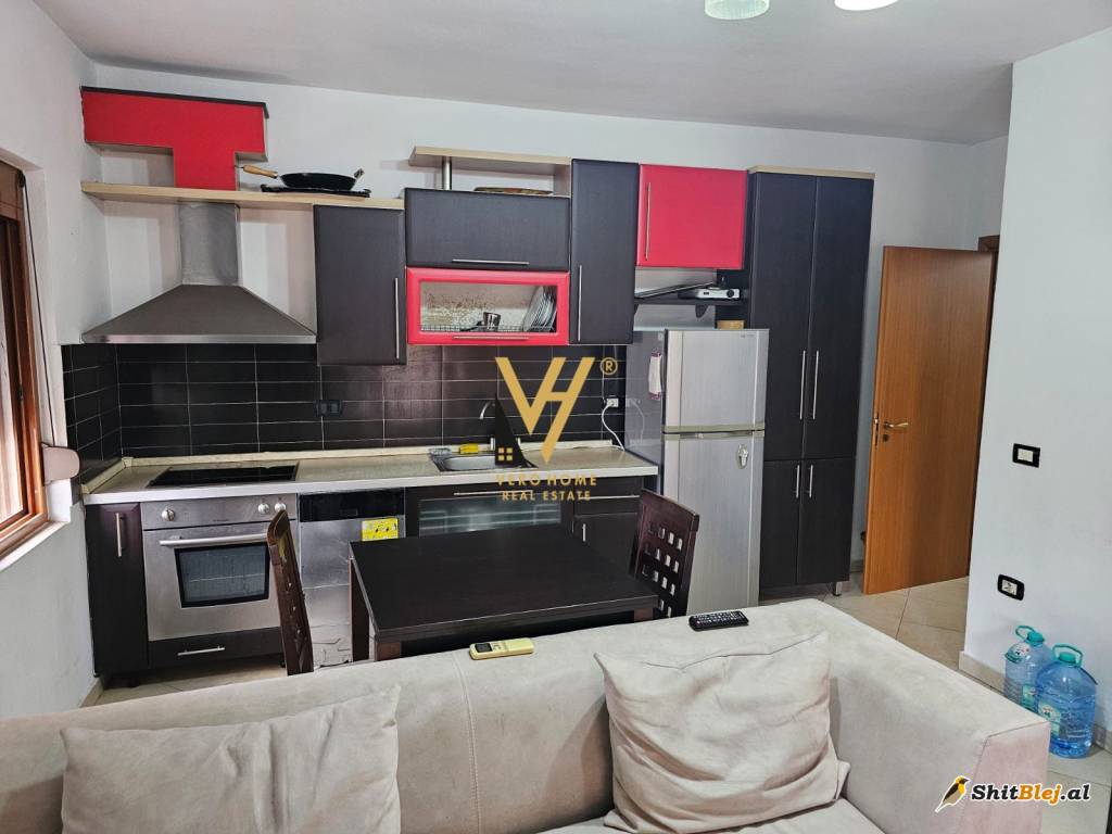 2+1+BLK ME QERA TE 21 DHJETORI 700 EURO