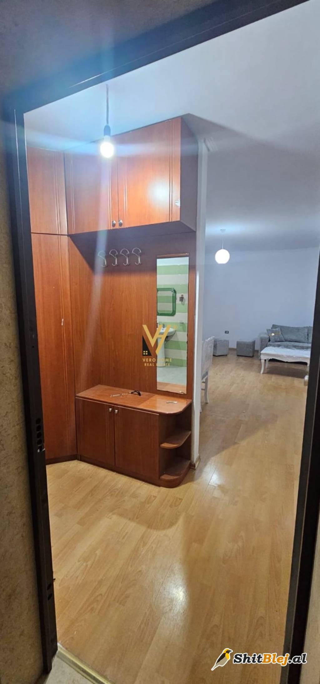 2+1+2 ME QERA NE YZBERISHT 50.000 LEKE