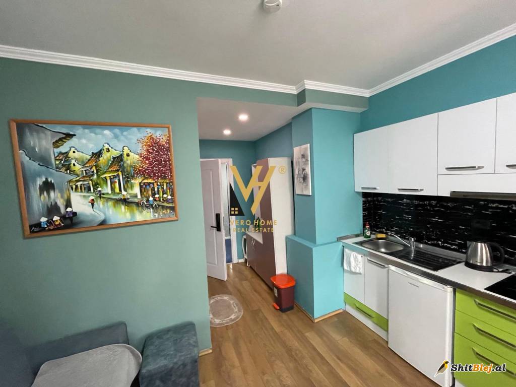 HOTEL ME QERA TE RR. KAVAJES 3.500 EURO