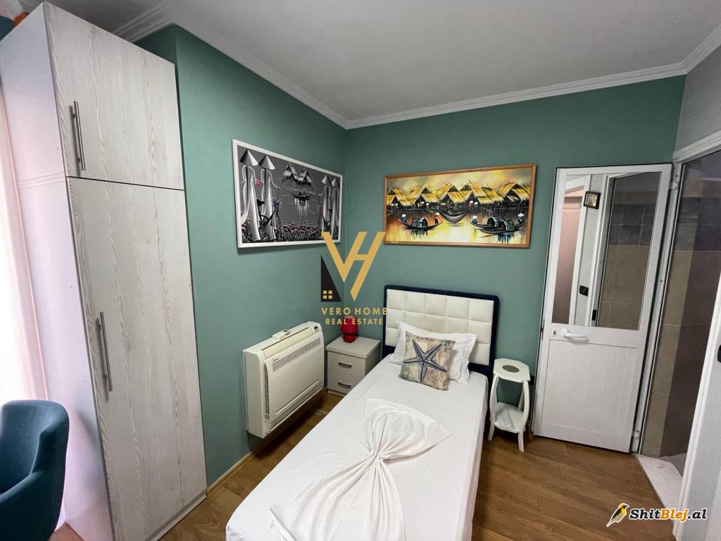 HOTEL ME QERA TE RR. KAVAJES 3.500 EURO