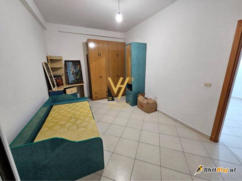 2+1+2BLK TE KOPSHTI ZOOLOGJIK 60.000 LEK