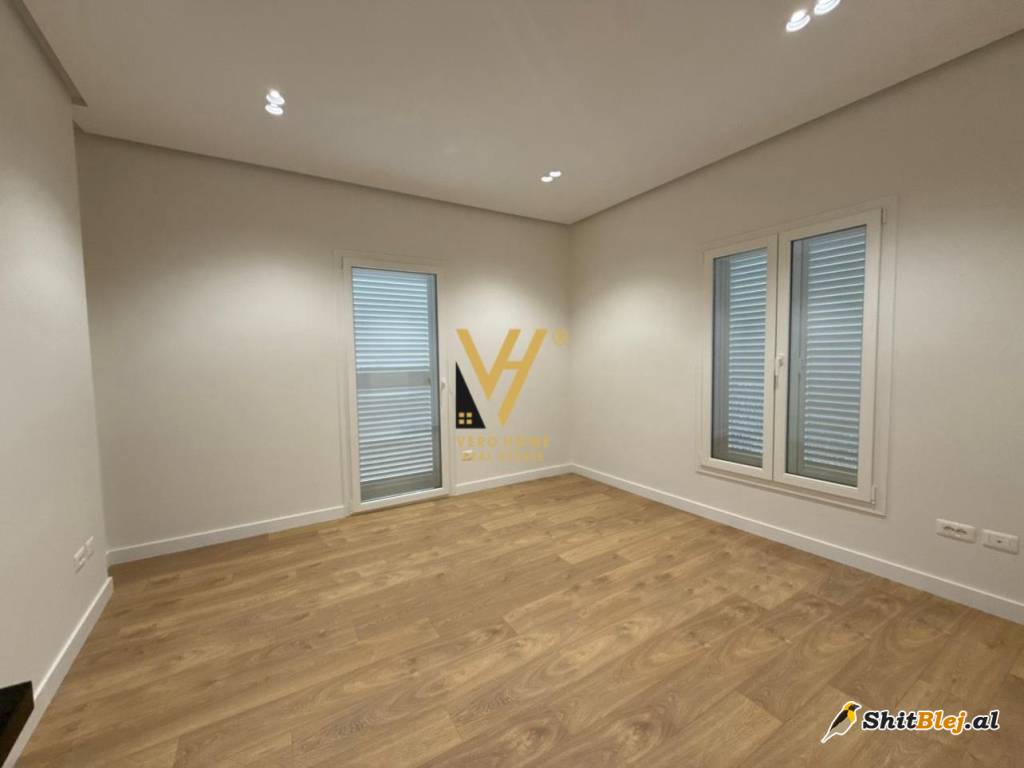 GODINE ME QIRA TE RR.ELBASANIT 9.000 EUR