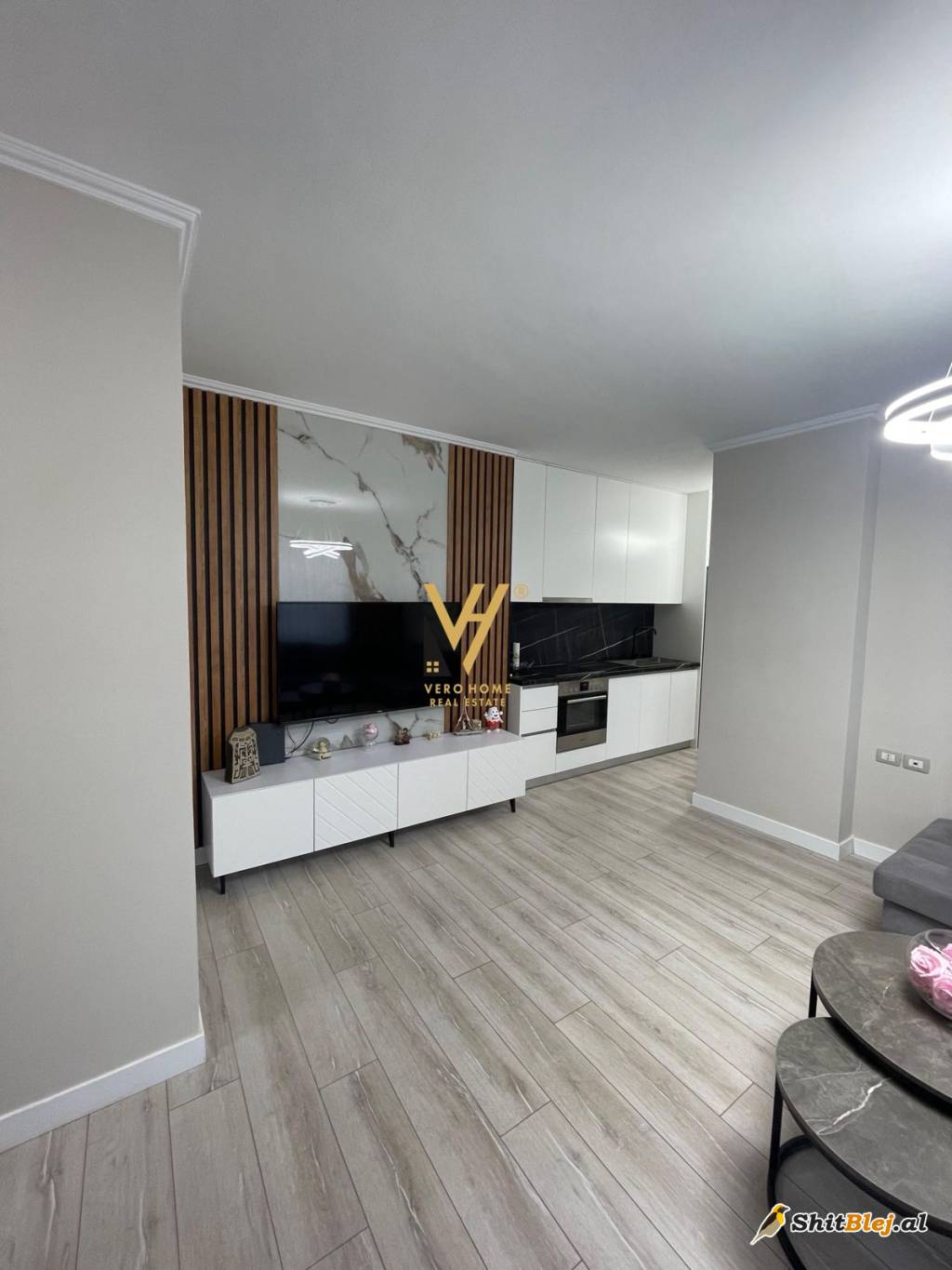 1+1+BLK ME QIRA RR. KOSOVAREVE 900 EURO