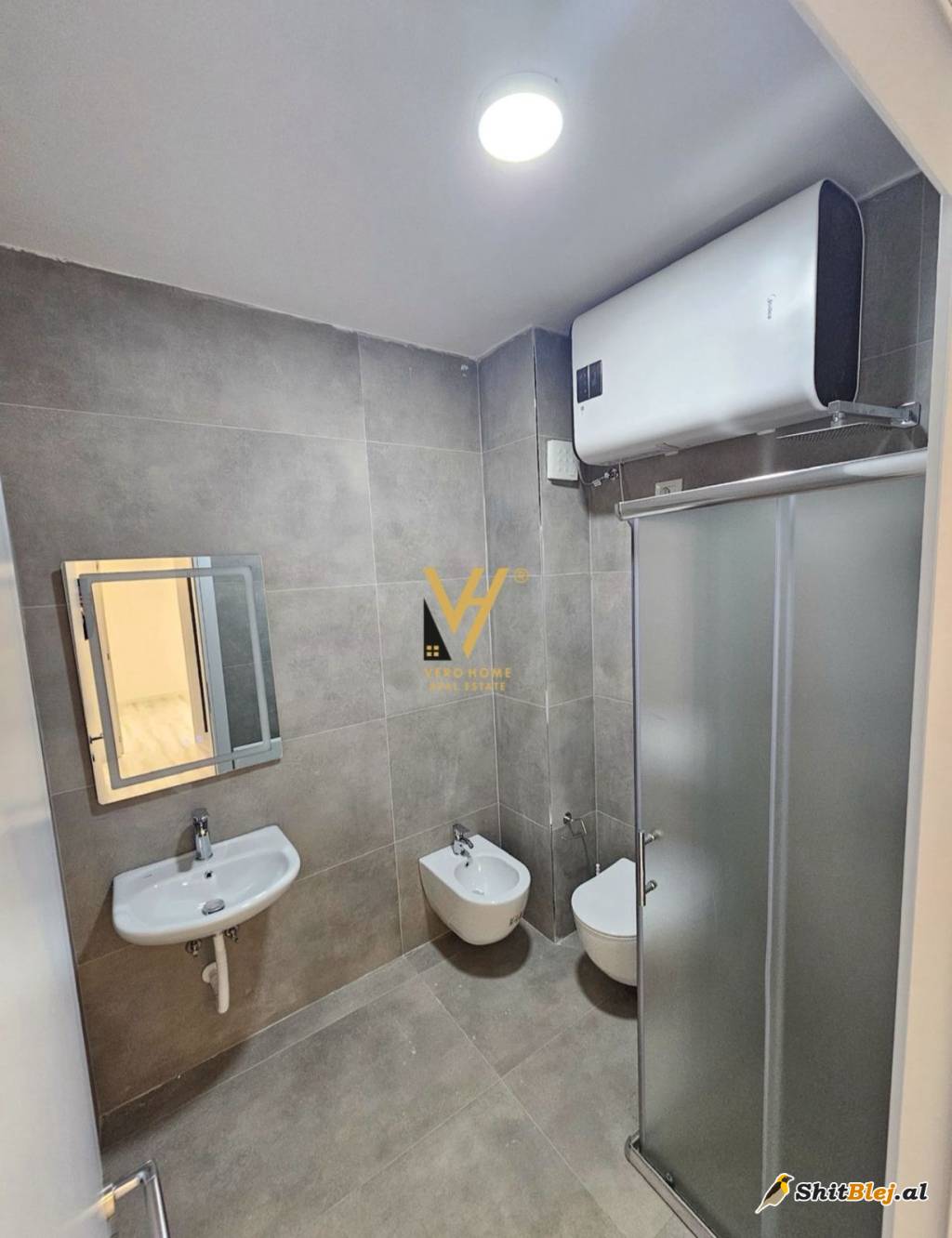  1+1+BLK ME QERA NE SHKOZE 400 EURO