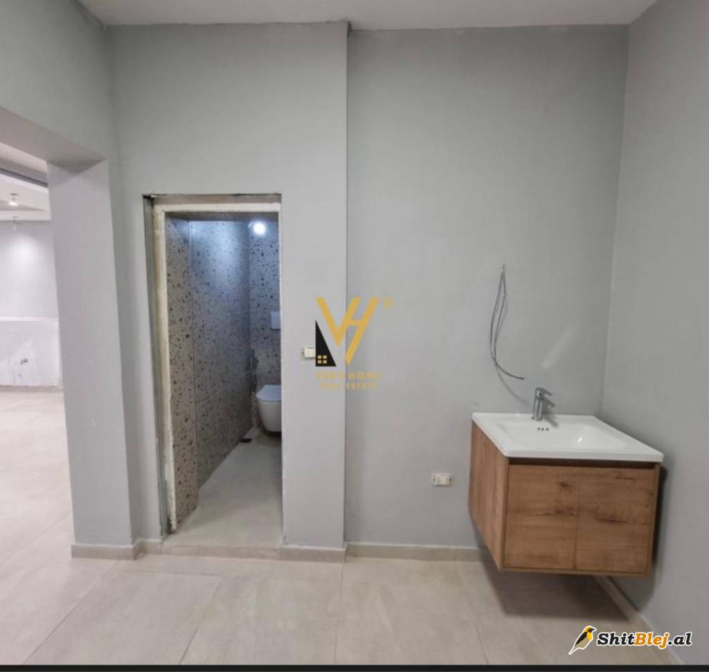 AMBIENT 94 M2 HOXHA TAHSIN 134.000 EURO