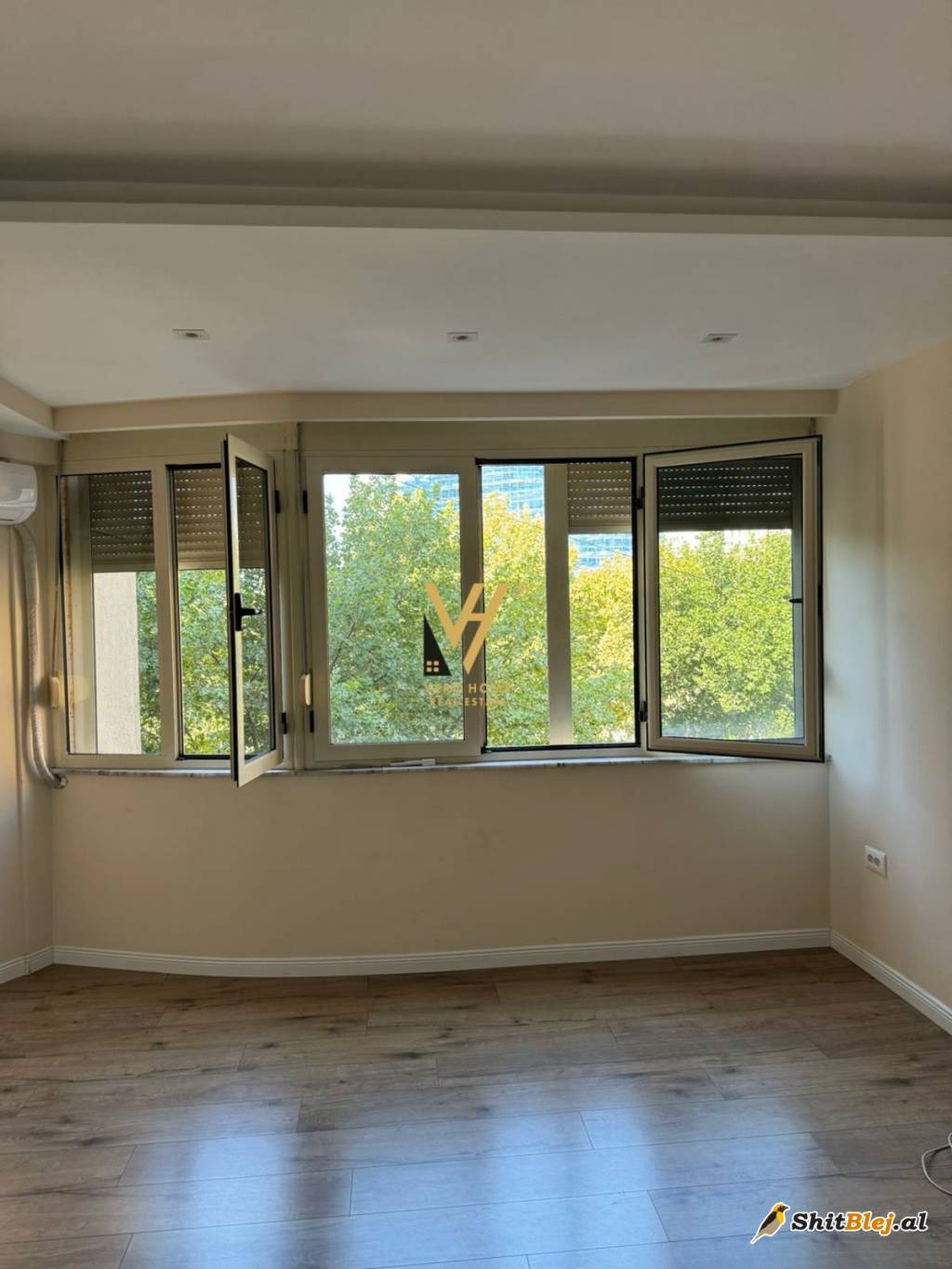 ZYRE 80 M2 ME QERA TE 9-KATSHET 900 EURO