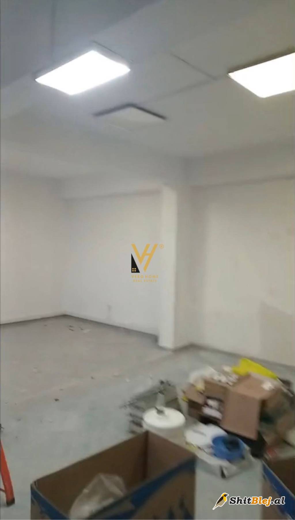 AMBIENT 100M2 ME QIRA NE QENDER 2.000 EU