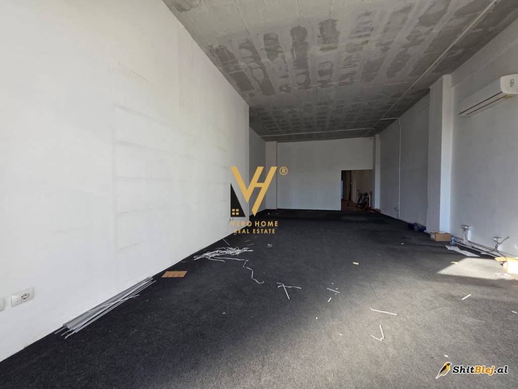 MAGAZINE 300 M2 TE CASA ITALIA 1.950 EUR