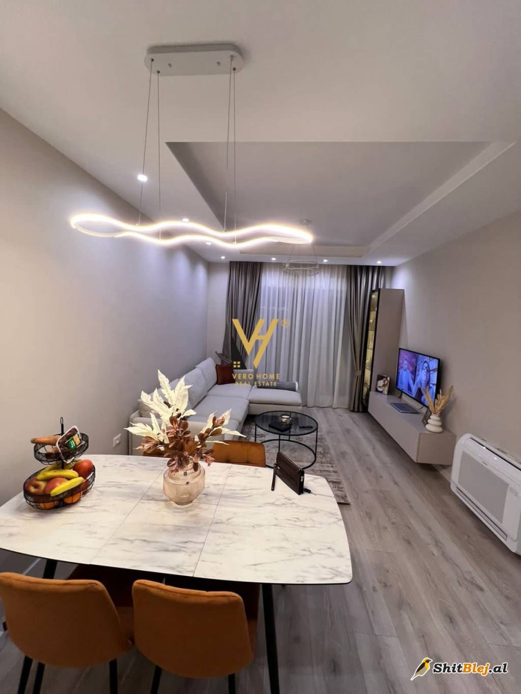  2+1+BLK ME QERA TE 21 DHJETORI 800 EURO