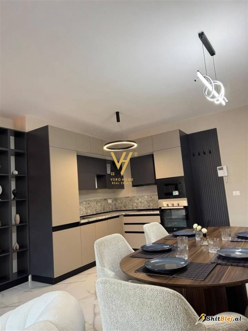 3+1+2 TE GARDEN BUILDING 1.900 EURO