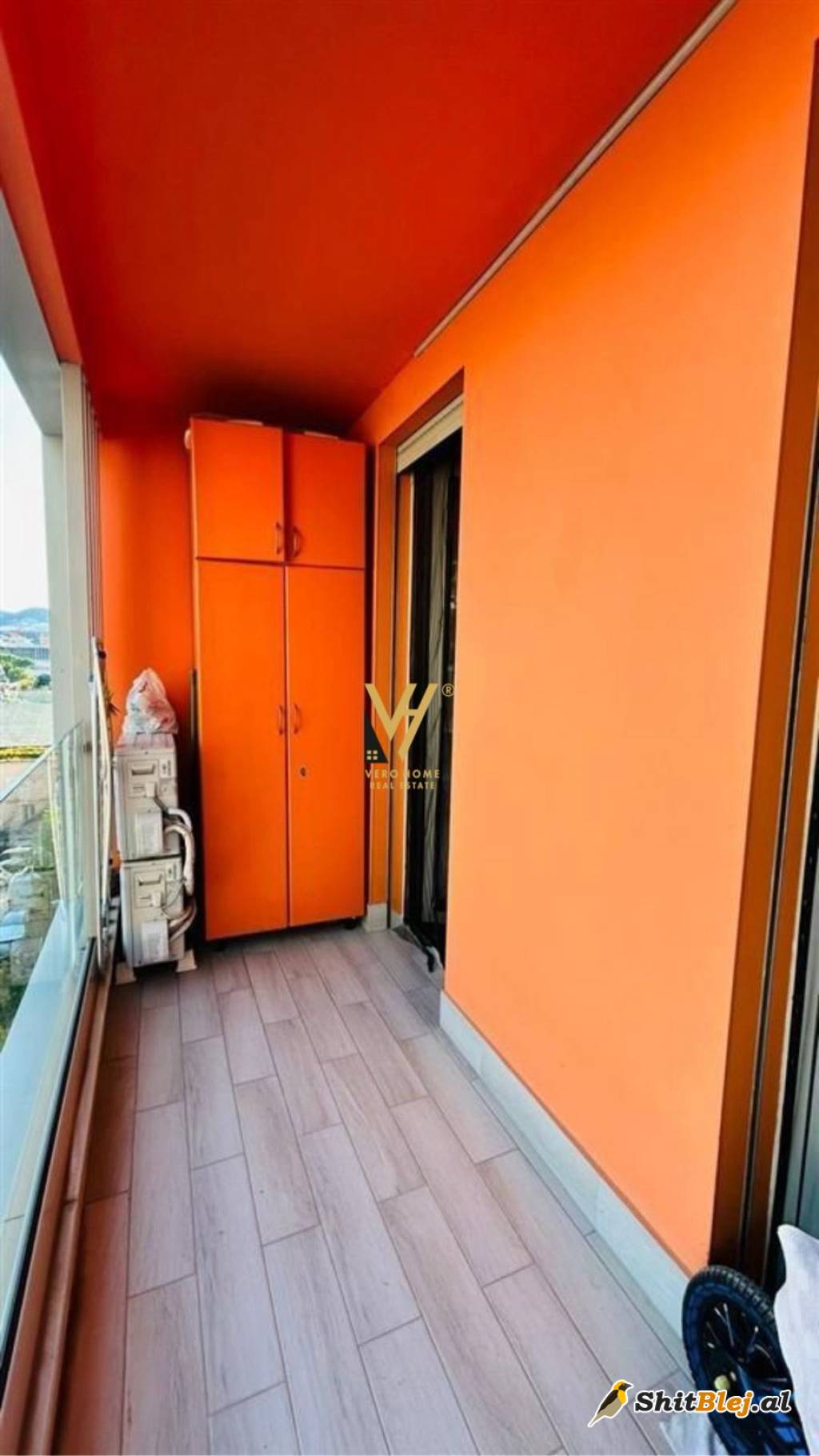 1+1+BLK TE RING CENTER 195.000 EURO
