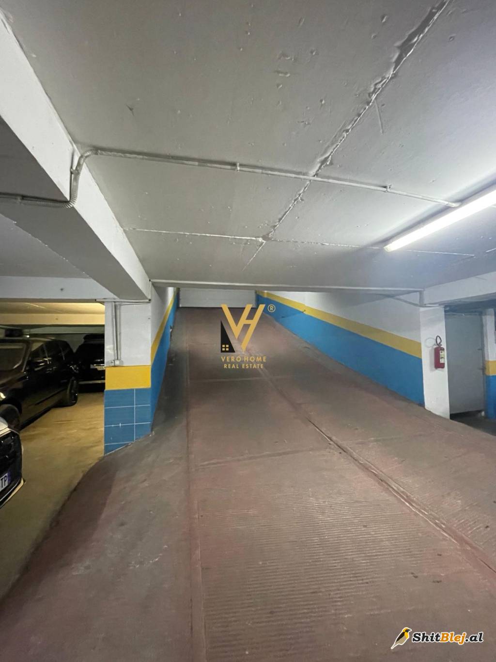 LAVAZH-PARKING KRISTAL CENTER 70.000 LEK