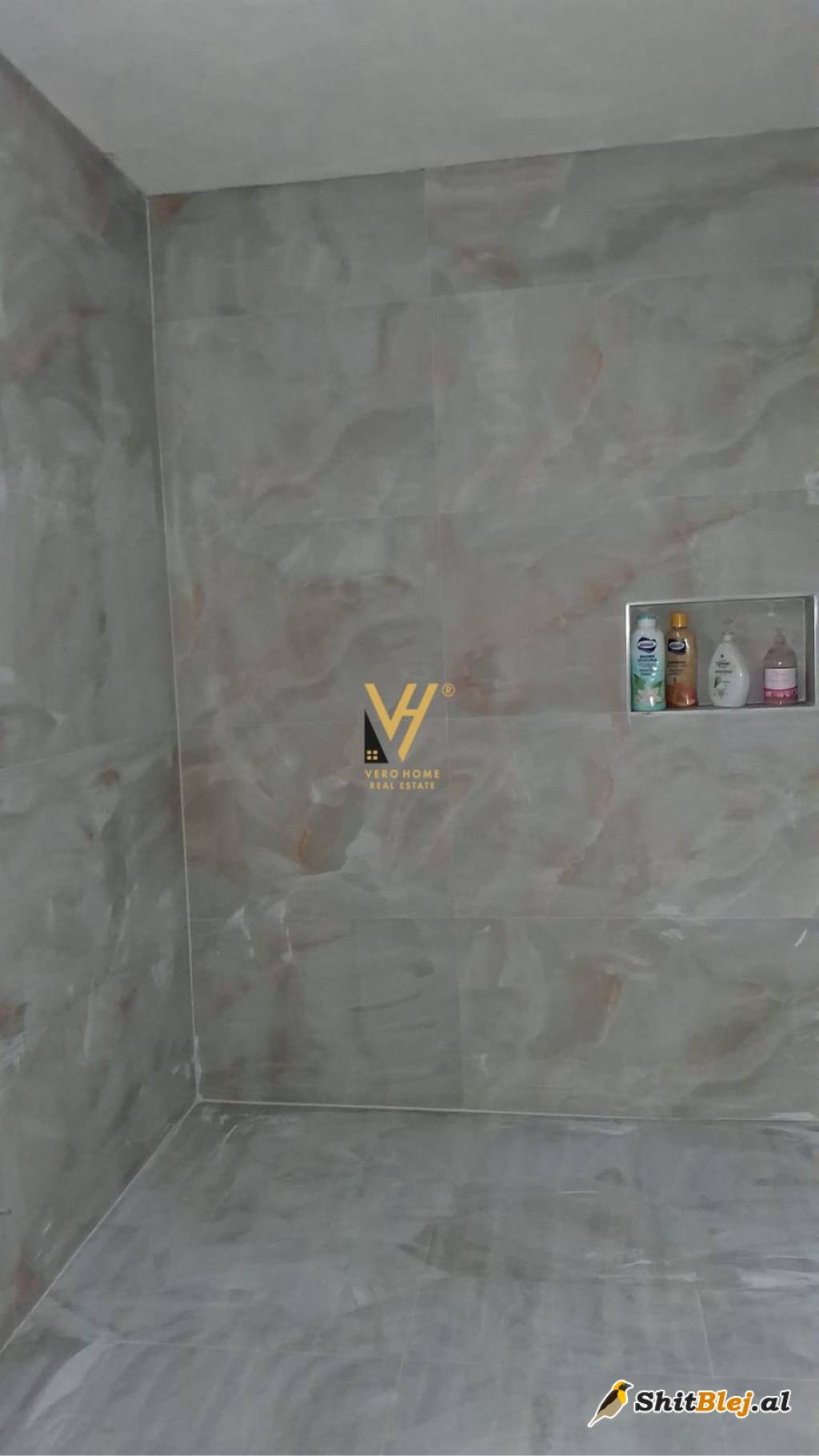 GARSONIERE 25 M2 NE QENDER 50.000 LEKE