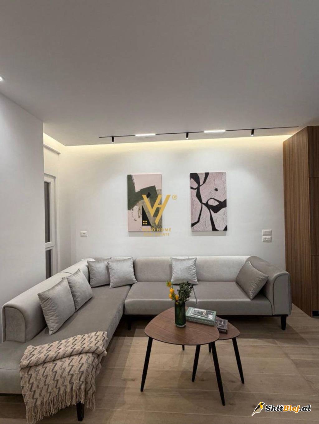 1+1+BLK ME QIRA TE ZOGU I ZI 800 EURO