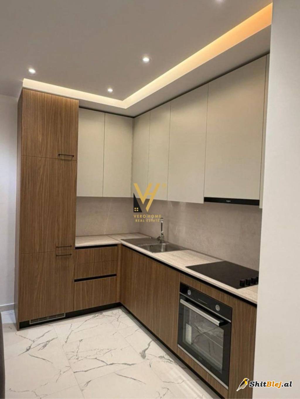  1+1+BLK ME QIRA TE ZOGU I ZI 760 EURO