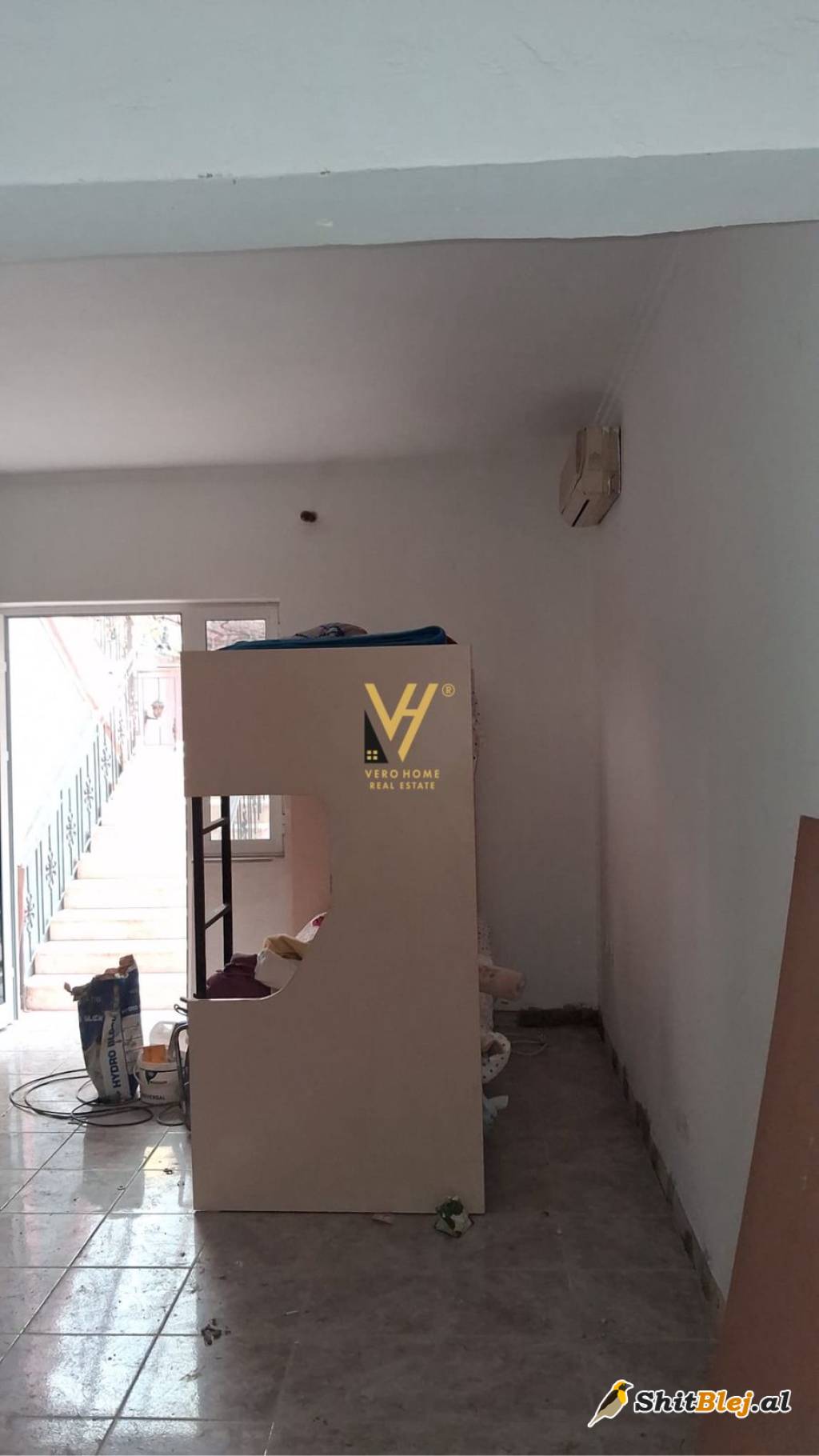 GARSONIERE 25 M2 NE QENDER 50.000 LEKE