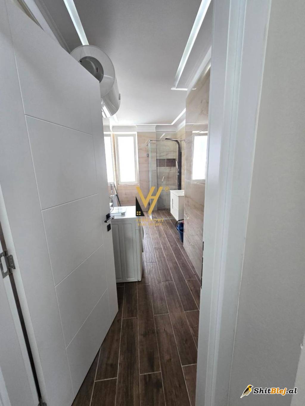  2+1 ME QERA TE 21 DHJETORI 800 EURO