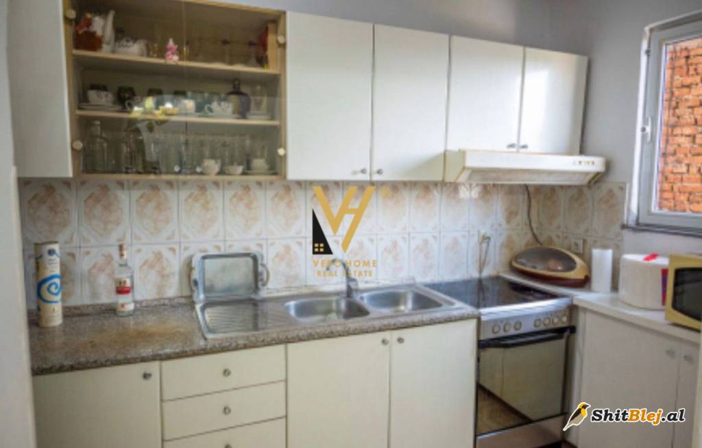 APARTAMENT 3+1 TE PAZARI I RI 750 EURO