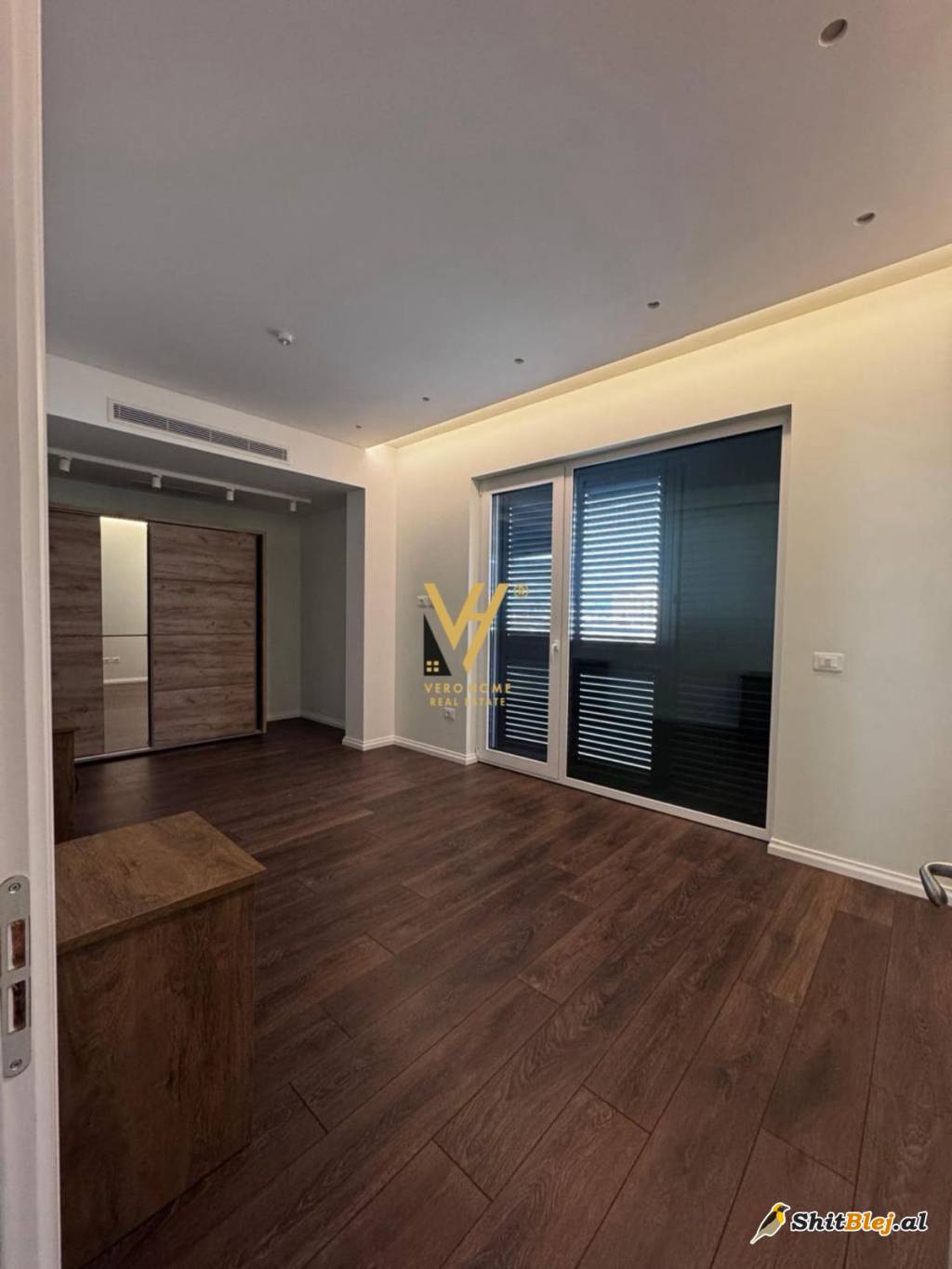 VILE ME QIRA KOM.AKACIA HILLS 5.000 EURO
