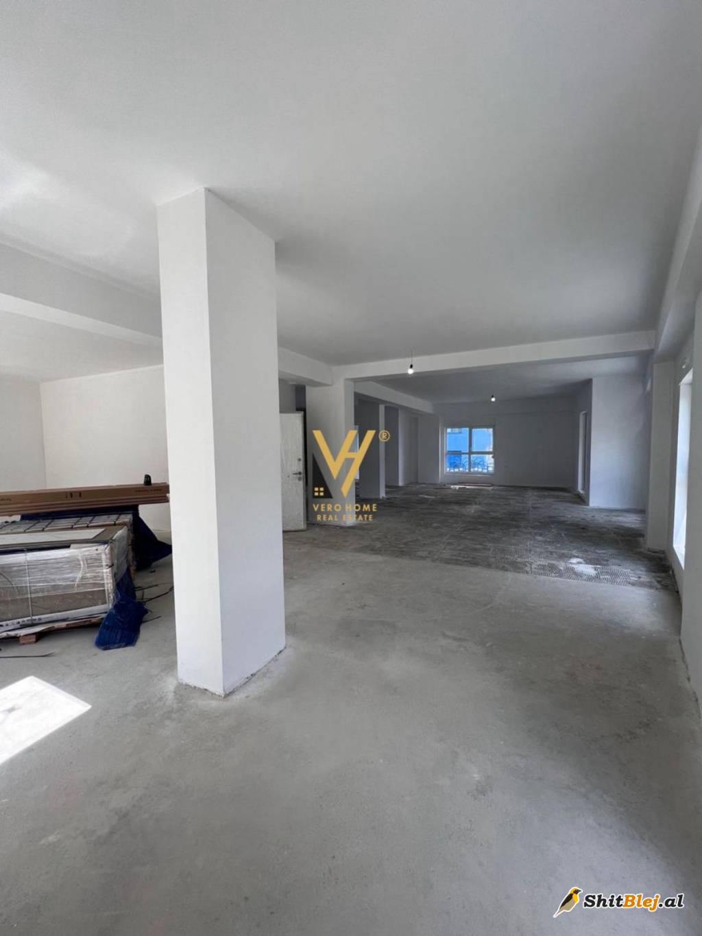 BIZNESI 216 M2 TE RES KAIMI 3.000 EURO