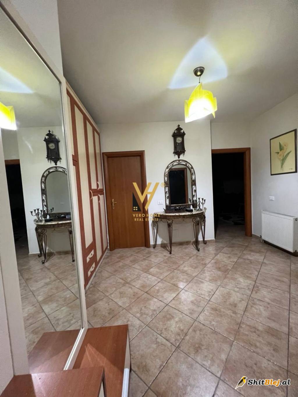  2+1 ME QERA TE KOMUNA E PARISIT 650 EUR