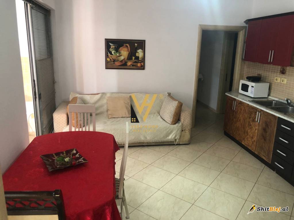 2+1+2 TE STACIONI I TRENIT 90.000 LEKE