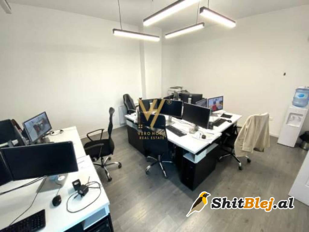 ZYRE 131 M2 ME QIRA TE SQUARE 21 950 EUR
