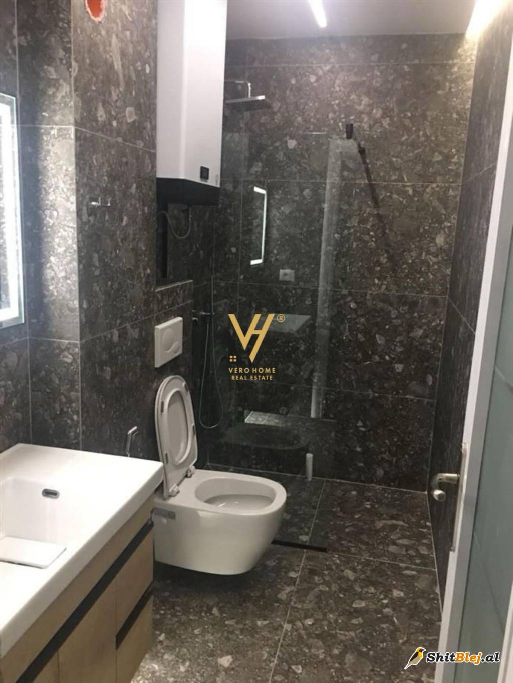 1+1+BLK TE KOMUNA E PARISIT 600 EURO