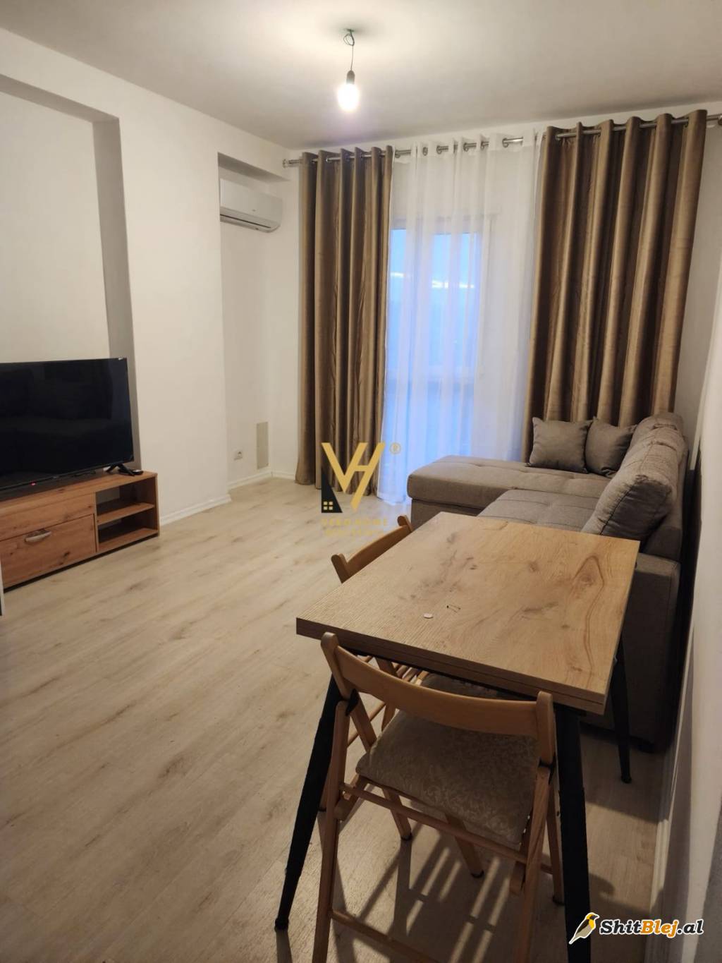 2+1 ME QIRA TE UNIVERS CITY 550 EURO