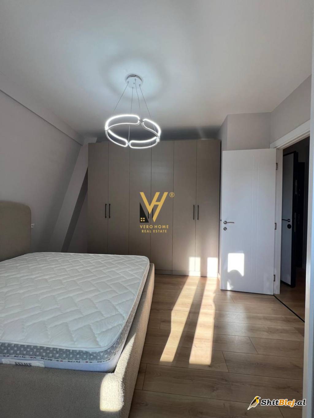 1+1+BLK ME QERA STADIUMI DINAMO 750 EURO