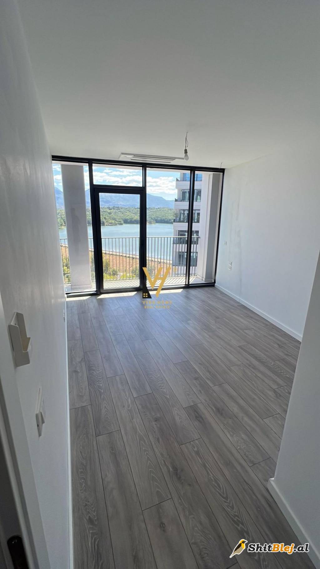 ZYRE 125 M2TE LAKE VIEW 140.000 LEKE