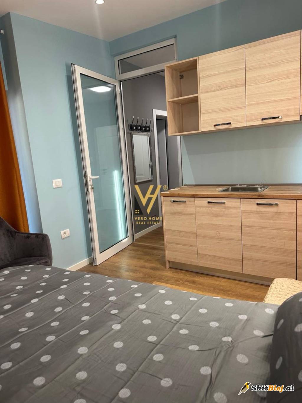 1+1+BLK ME QERA TE PAZARI I RI 650 EURO