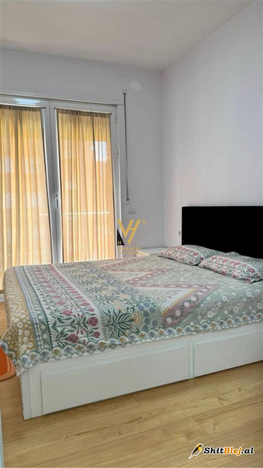 1+1+BLK ME QIRA TE UNAZA E RE 550 EURO