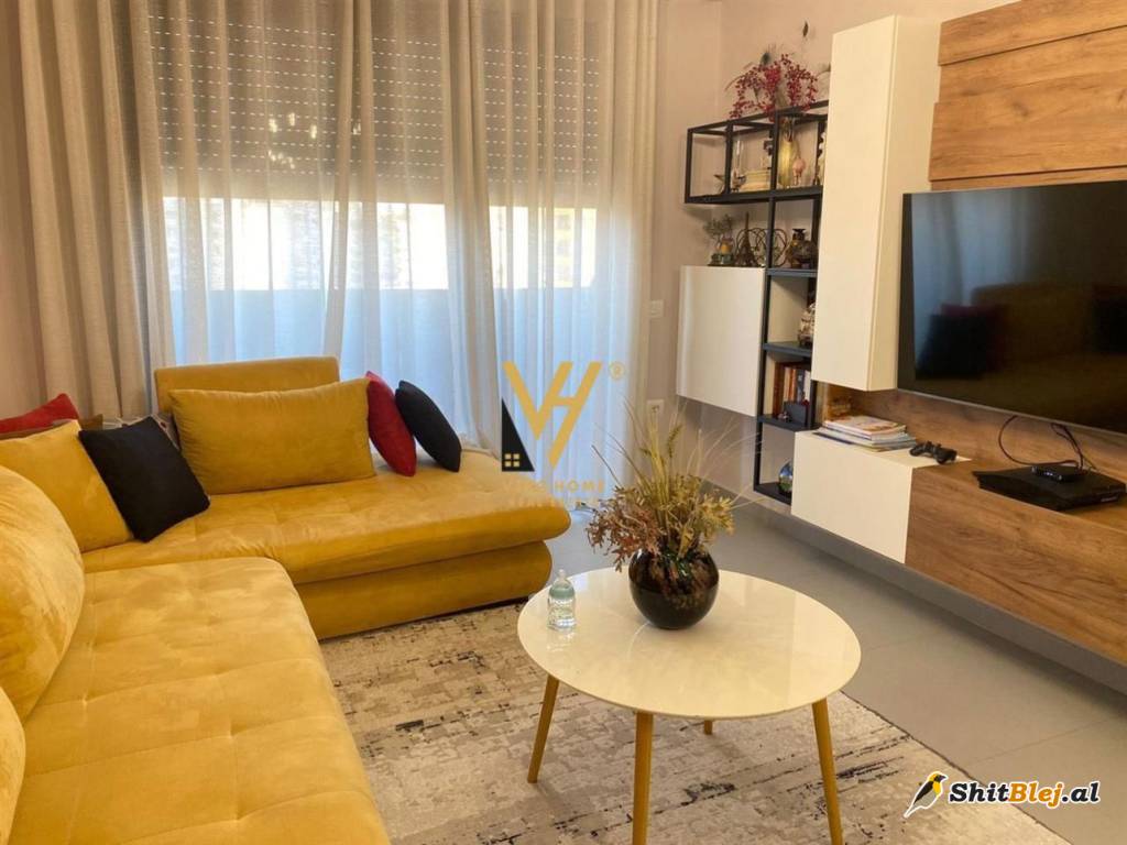 1+1+BLK TE STADIUMI DINAMO 900 EURO