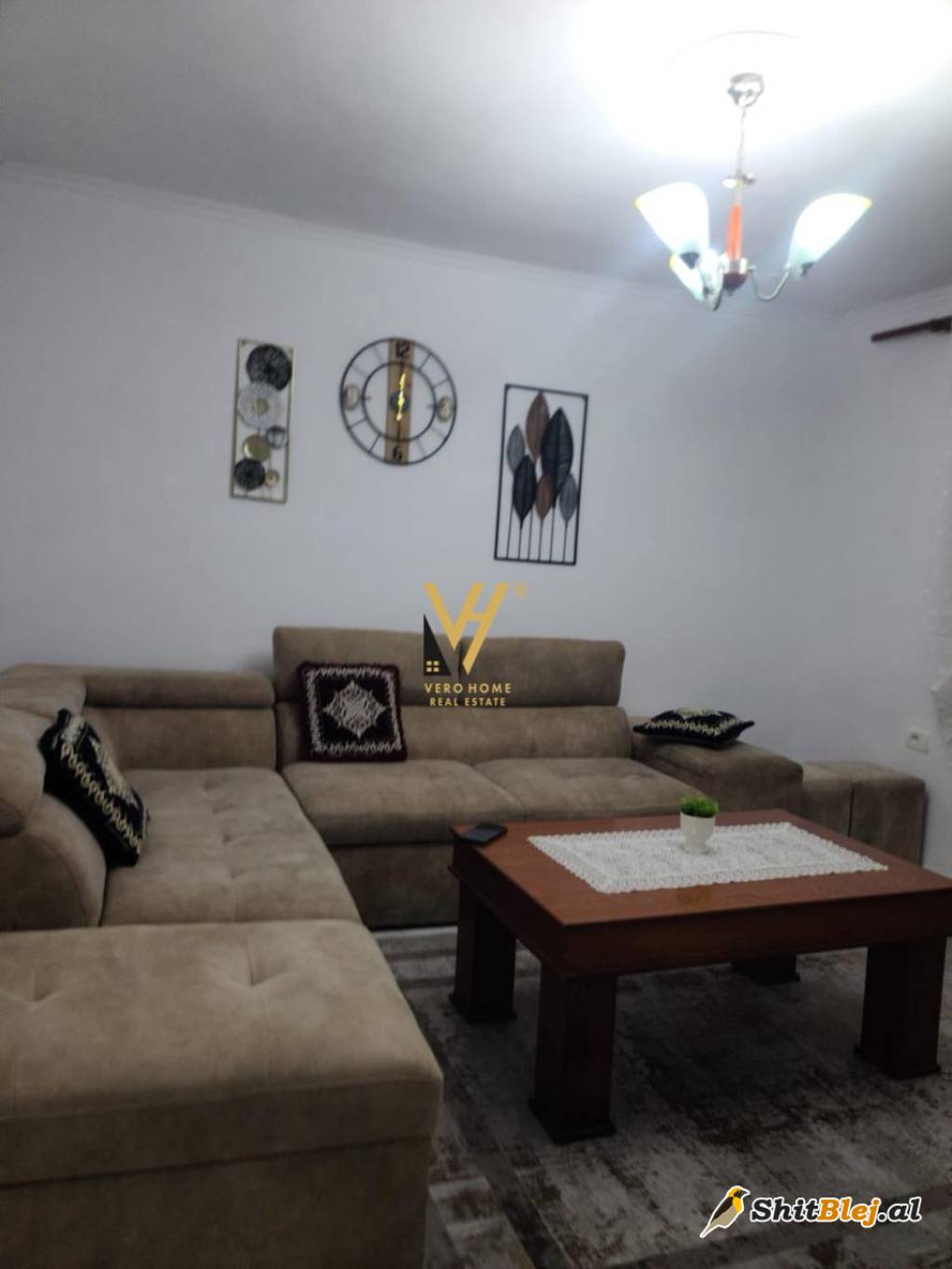 2+1+BLK ME QIRA TE 21 DHJETORI 600 EURO