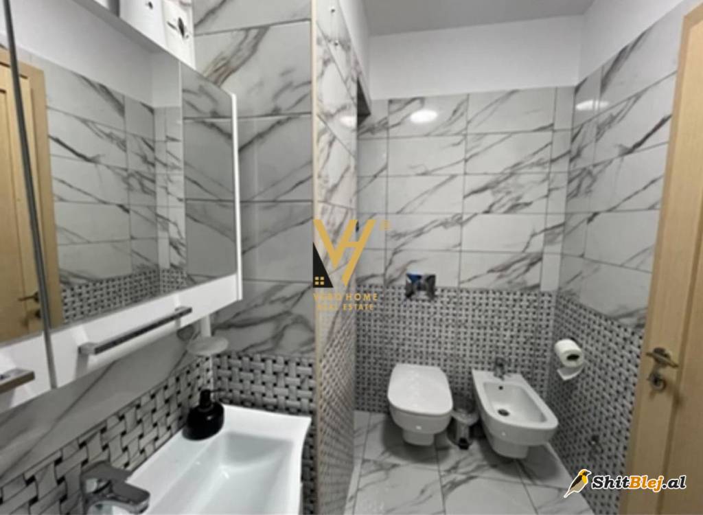  2+1+BLK TE KOPSHTI BOTANIK 800 EURO 