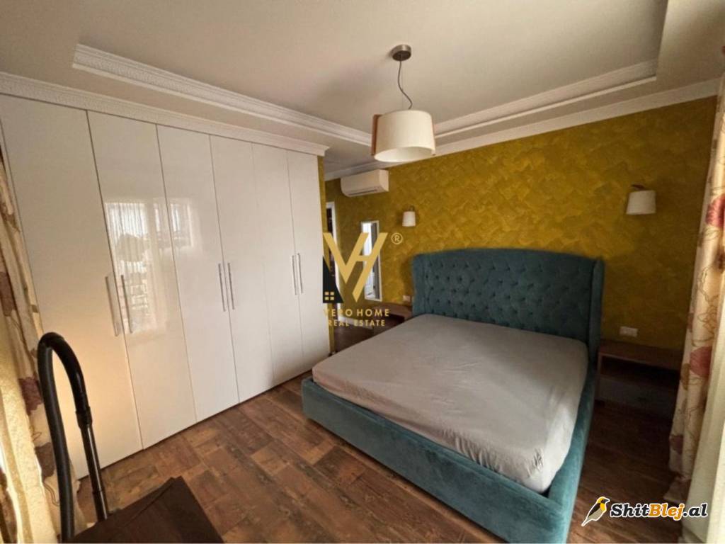3+1 TE KOPSHTI ZOOLOGJIK 1.800 EURO