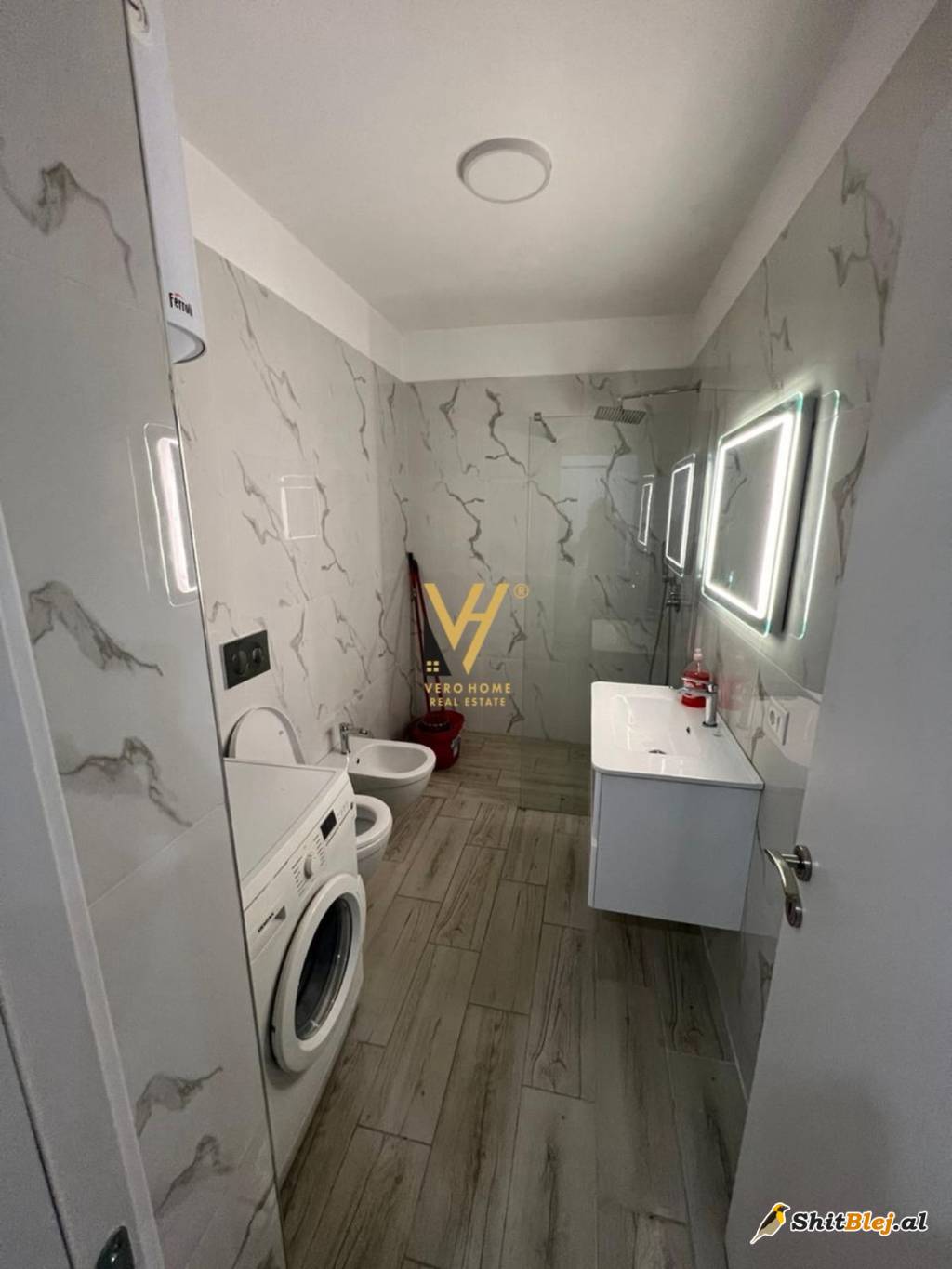 1+1 TE KONGRESI I MANASTIRIT 125.000 EUR