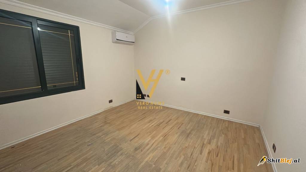 GODINE 456 M2 LIQENI THATE 1.240.000 EUR