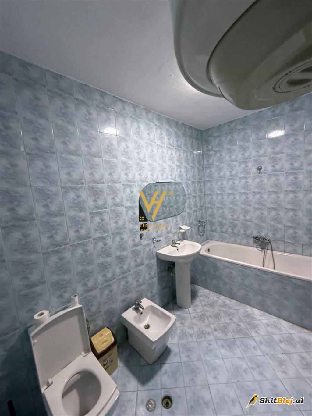 ZYRE 165 M2 TE KOMUNA E PARISIT 1.200 EU