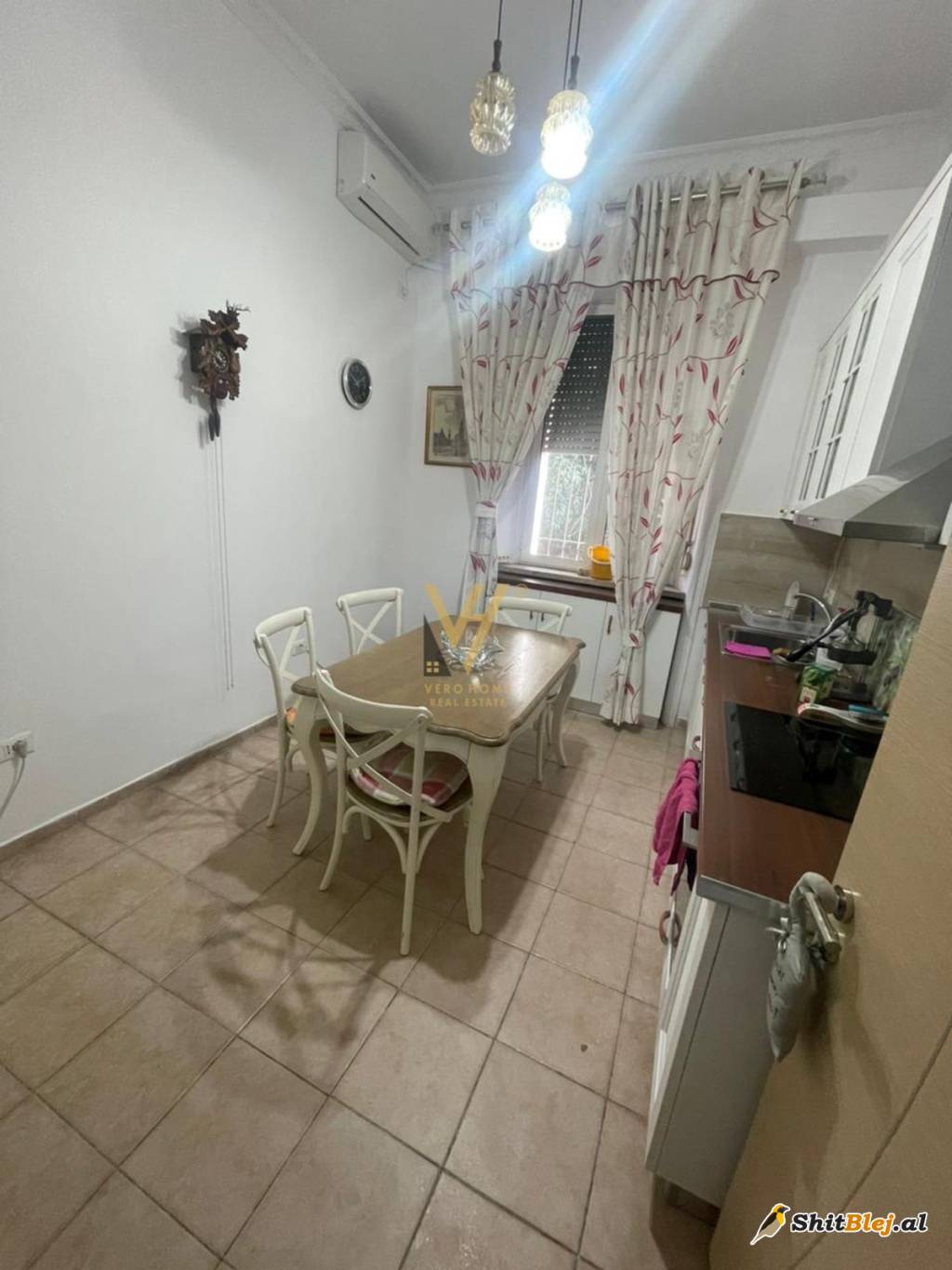2+1+2 TE STADIUMI DINAMO 480.000 EURO