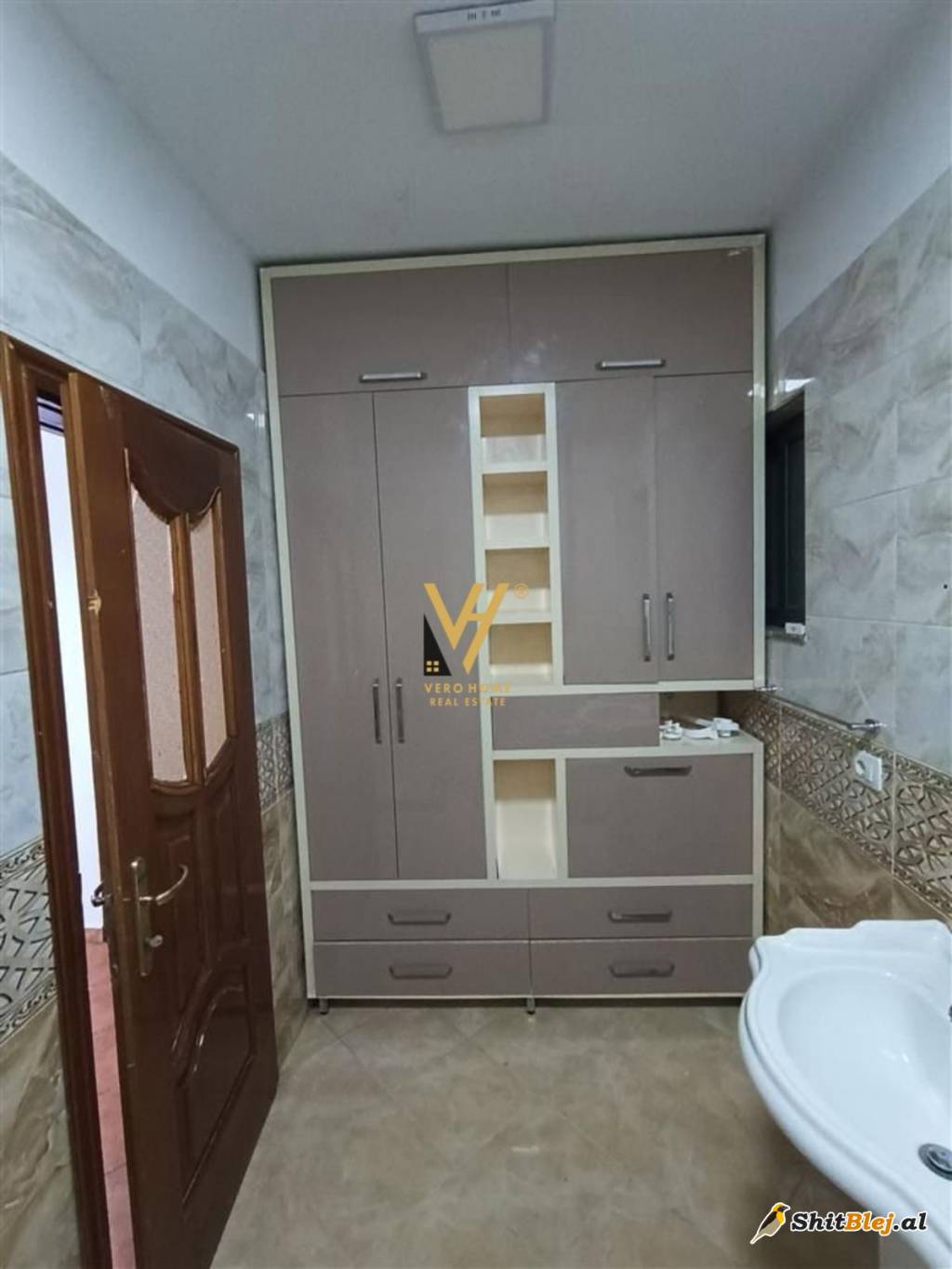 3+1+2+BLK ME QERA NE KINOSTUDIO 500