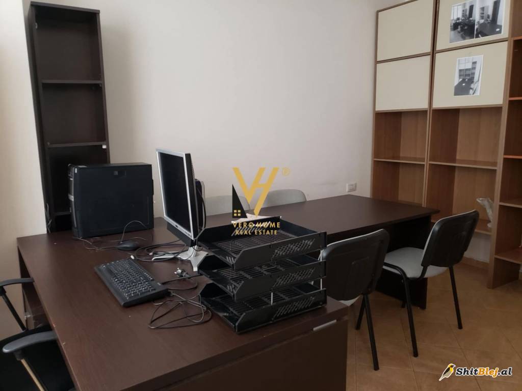 ZYRE ME QERA TE ISH EKSPOZITA 450 EURO